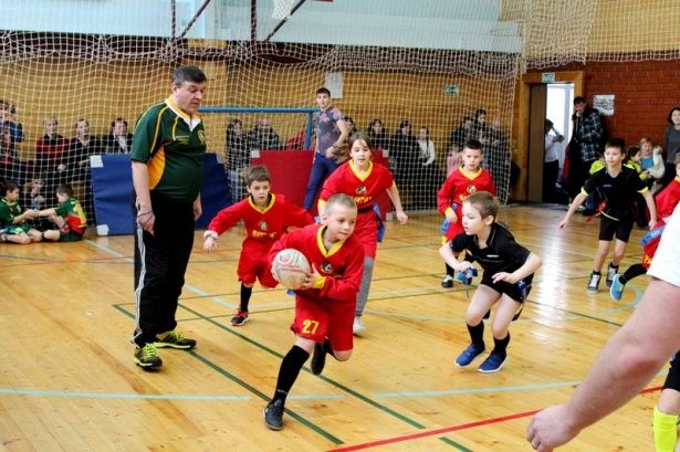 «Фаворит» провел этап первенства округа по ТЭГ-регби