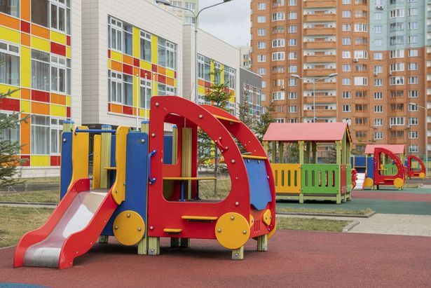 Собянин:  в Москве строятся десятки новых учебных заведений