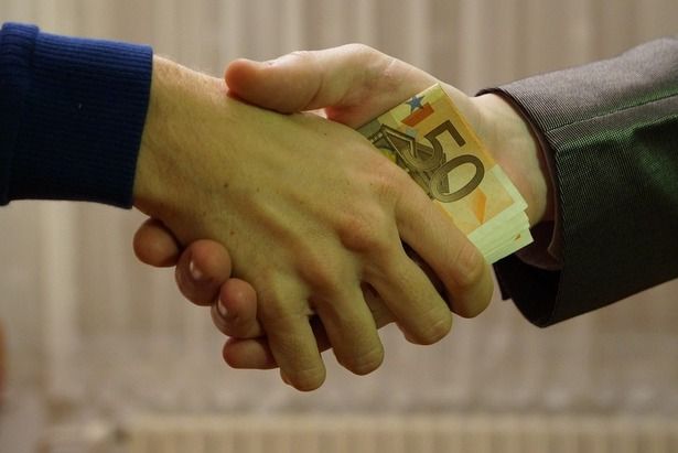 На сайте ФСБ проводится анонимный опрос граждан об эффективности антикоррупционных мер