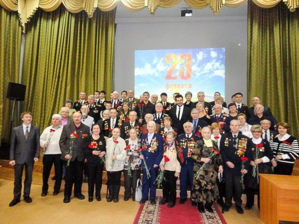 В Крюково торжественно поздравили ветеранов и общественных советников района с Днем защитника Отечества