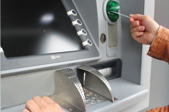 Зеленоградец забыл барсетку и лишился 300 тысяч рублей