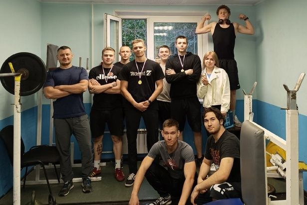 Турнир по гиревому спорту состоялся в преддверии Дня города