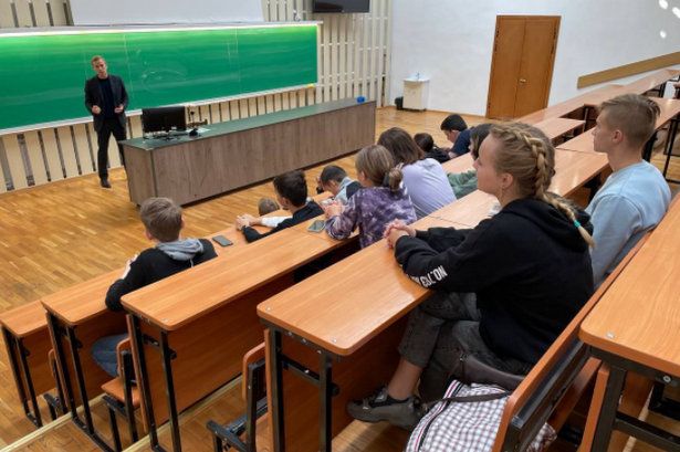 Крюковских школьников познакомили с основами цифровой гигиены