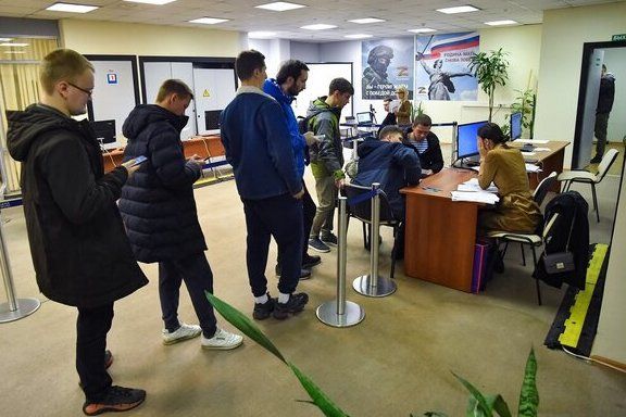 Герой Советского Союза напутствовал мобилизованных москвичей