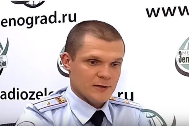 Специалист отдела по вопросам миграции рассказал о госуслугах