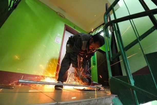 Ремонт ведётся в 60 подъездах района Крюково