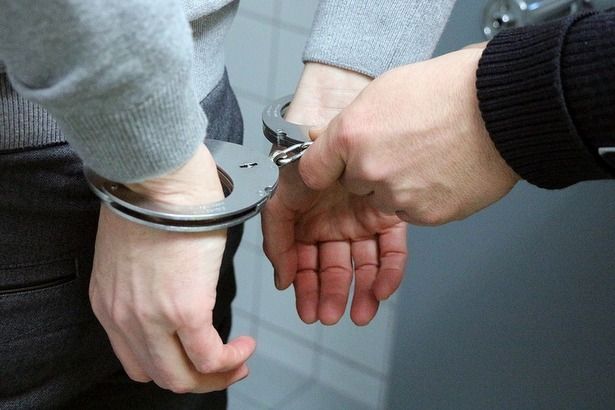В Москве по подозрению в мошенничестве задержали члена совета директоров Руна-банка
