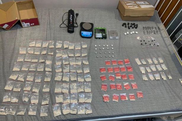 Полицейские задержали закладчика в 15 микрорайоне