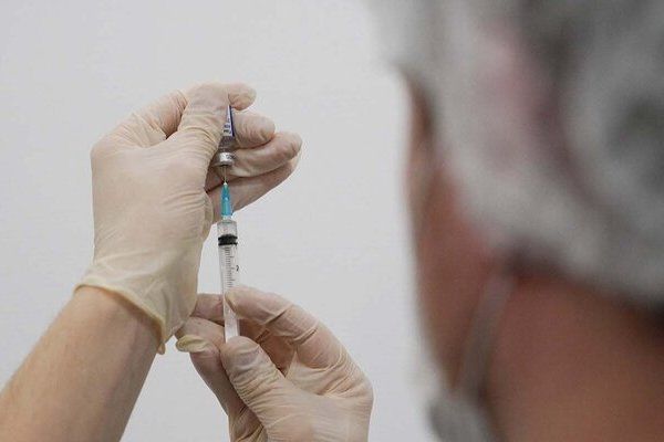 Врачи рассказали, с какими хроническими заболеваниями необходимо вакцинироваться от COVID-19