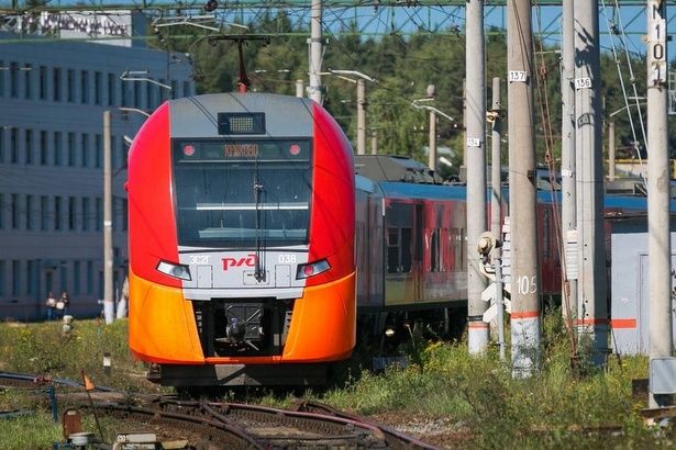 Более 40 пригородных поездов отменили до 6 апреля