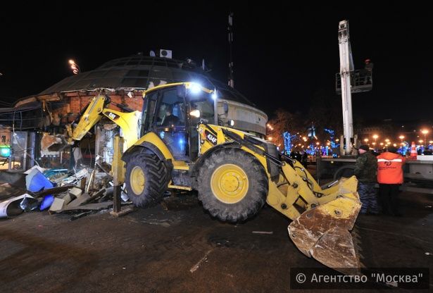В Москве завершают сносить самострой, угрожающий жизни людей