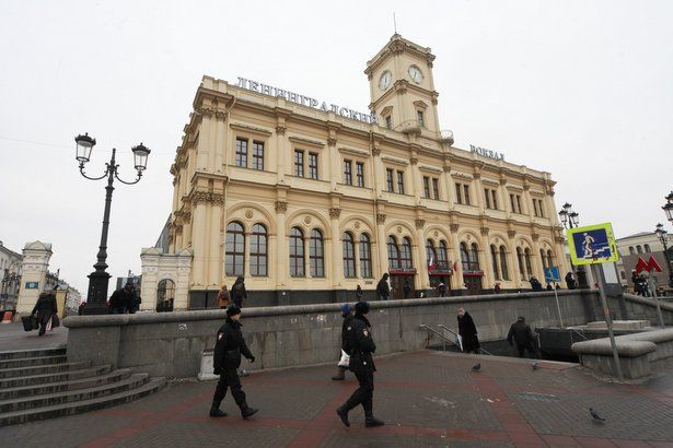 На Ленинградском вокзале разграничат пассажиропотоки пригородных электричек и поездов дальнего следования