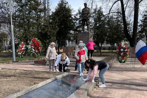 Память Победы. Молодежная палата района Крюково провела патронатные акции