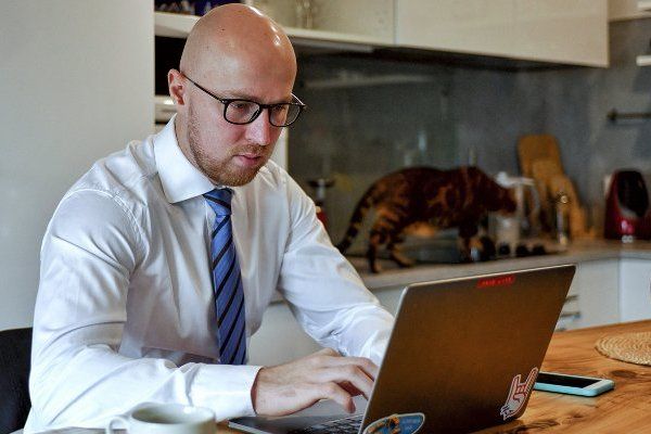 Собянин отменил обязательное требование об удаленной работе 30% сотрудников