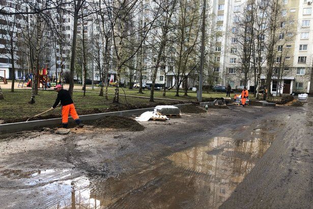 Благоустройство пяти дворовых территорий завершилось в Зеленограде