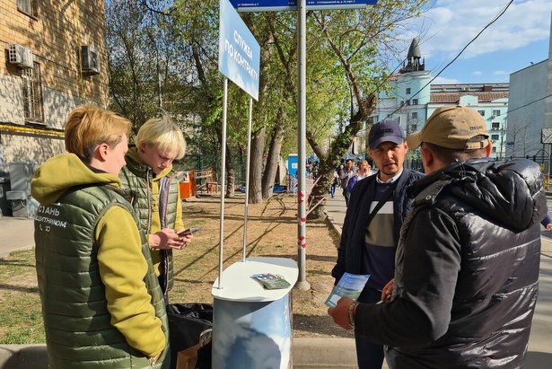 Волонтеры: Жители Москвы активно интересуются условиями прохождения контрактной службы