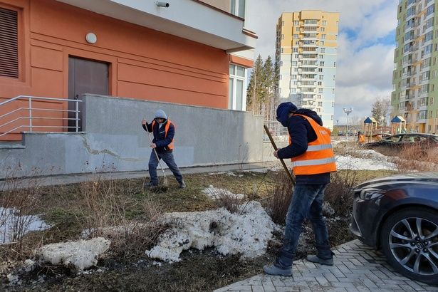 В  Крюково начались весенние работы по приведению в порядок территории района