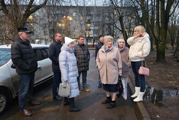 Активный диалог и решения "на месте": Обход главы управы Крюково 19 микрорайона