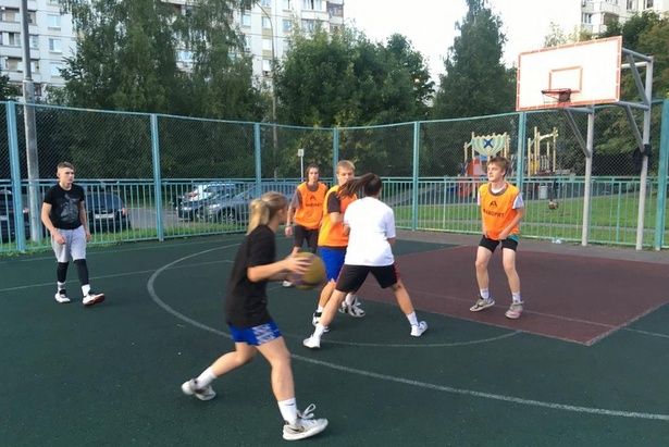 В ГБУ «Фаворит» завершилось летнее первенство по стритболу «Команда нашего двора»