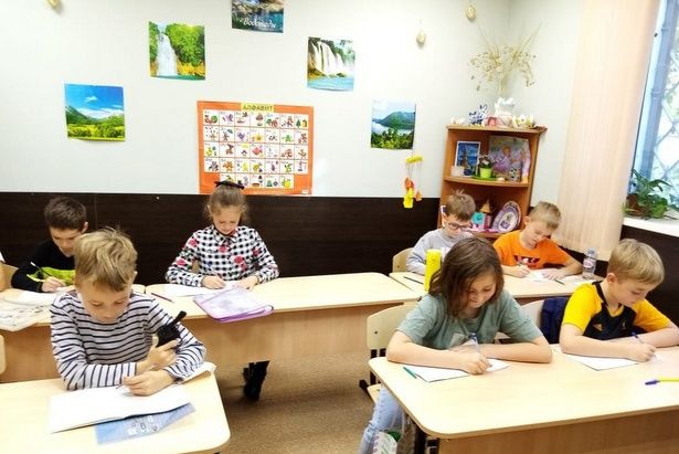 В ГБУ «Фаворит» проходят занятия «Занимательная логика», где дети получают новые знания и развивают свой интеллект