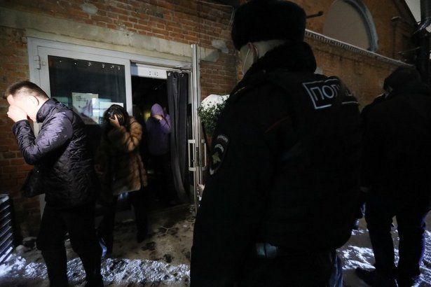 Посетители работавшего ночью ресторана в «Москва-Сити» подрались, покидая заведение в момент рейда