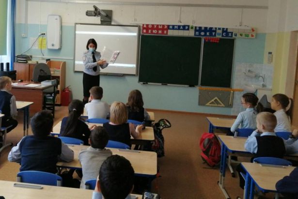 В школе № 1150 прошёл урок на тему безопасного поведения на улицах