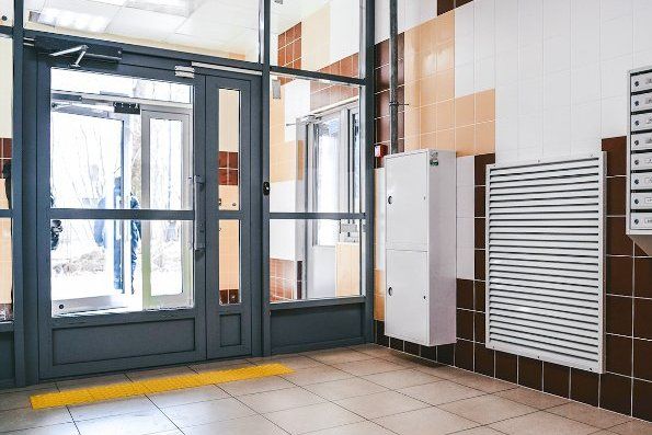 В 47 подъездах района Крюково завершились ремонтные работы