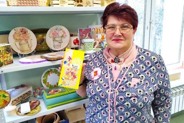 В мастерской РЦдИ «Ремесла» люди с инвалидностью создают полиграфическую продукцию