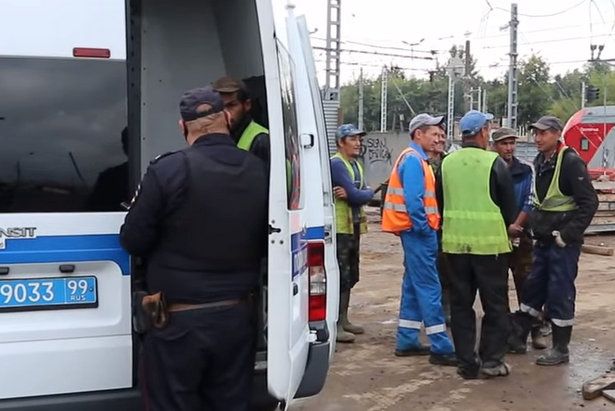 Иностранцев с поддельными документами задержали в Зеленограде