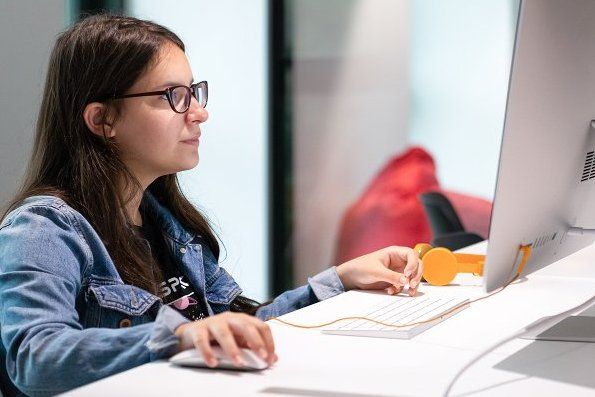 Онлайн-занятия на время школьных каникул подготовили детские технопарки столицы