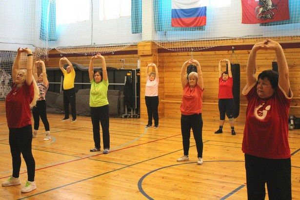 В Крюково регулярно проходят коллективные спортивные занятия "На зарядку становись"