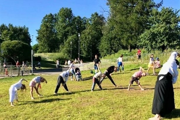 Приглашаем на зарядку в Озеропарк