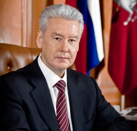Сергей Собянин открыл хоккейный гала-матч ветеранов во Дворце, где пройдет чемпионат мира 2016 года
