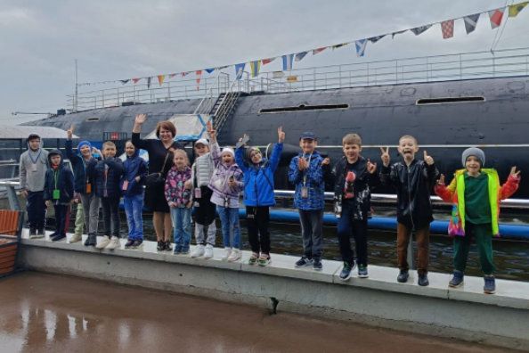 Первоклассники из Крюково побывали на подводной лодке