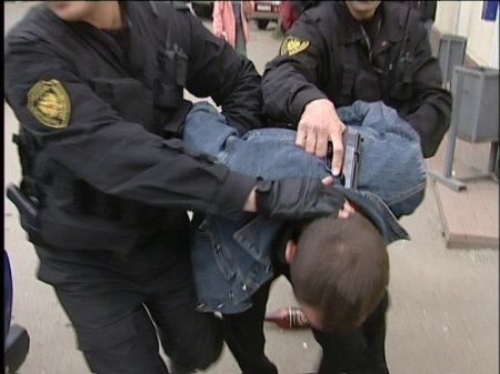 Полицейские задержали двоих зеленоградцев, подозреваемых в самоуправстве
