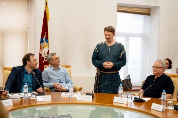 25 мая 2025 года в Московском доме национальностей состоялся фестиваль «Героический эпос «Калевала»: в борьбе за справедливость» в рамках проекта ГБУ «МДН» «Эпосы народов России»