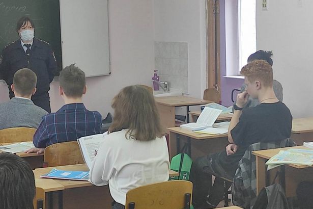 Сотрудники Отдела по делам несовершеннолетних побеседовали с зеленоградскими школьниками