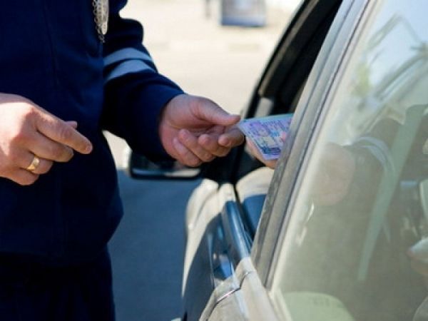 В Зеленограде поймали трех приезжих водителей с поддельными документами