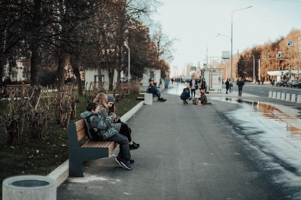На тротуаре Центрального проспекта ограждающие конструкции будут восстановлены
