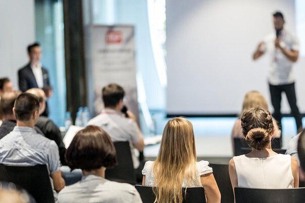 Для столичных предпринимателей проведут бесплатный курс по экспорту услуг