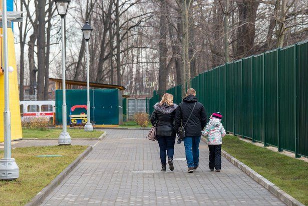 На территории трёх образовательных учреждений района ведутся благоустроительные работы