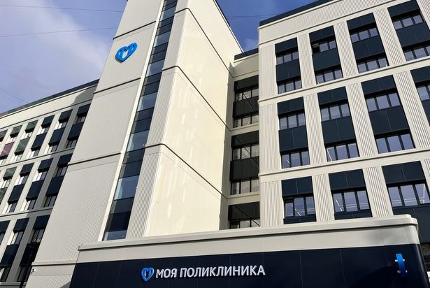 На территории 14 микрорайона начала работать поликлиника после ремонта