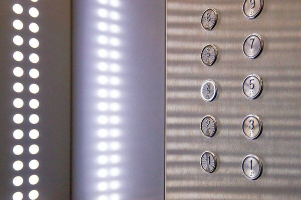 80 лифтов заменят в жилых домах Зеленограда в 2022 году