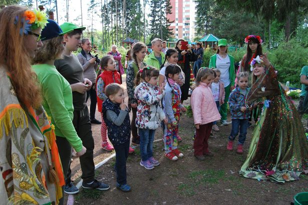 «М Клуб» помог детям спасти Фею Леса от нерадивых туристов