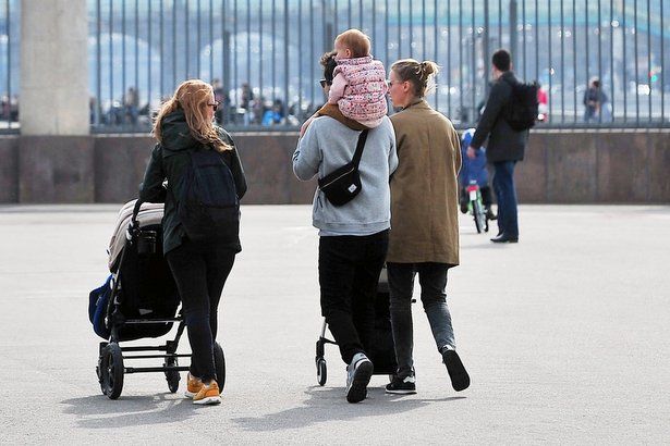 Многодетные родители смогут пройти бесплатные семейные тренинги в 2021 году