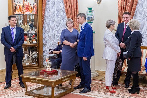 Собянин в честь 100-летия московской скорой помощи наградил ее работников