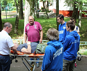 Молодогвардейцы помогли крюковчанину добраться до дома после инсульта