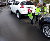 Первоклассникам крюковской школы вручили удостоверения юного пешехода