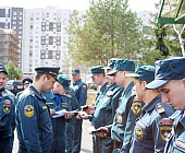 Переход на летнюю форму одежды у зеленоградских спасателей прошел без замечаний