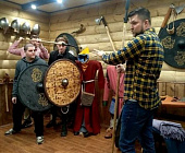 Гости «Рататоск» примерили костюмы викингов